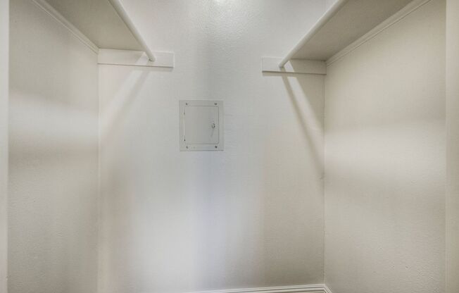 2 beds, 1.5 baths, 1,125 sqft, $2,495, Unit I-03