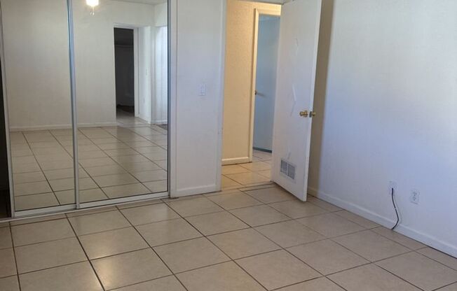 2 beds, 2 baths, $1,600