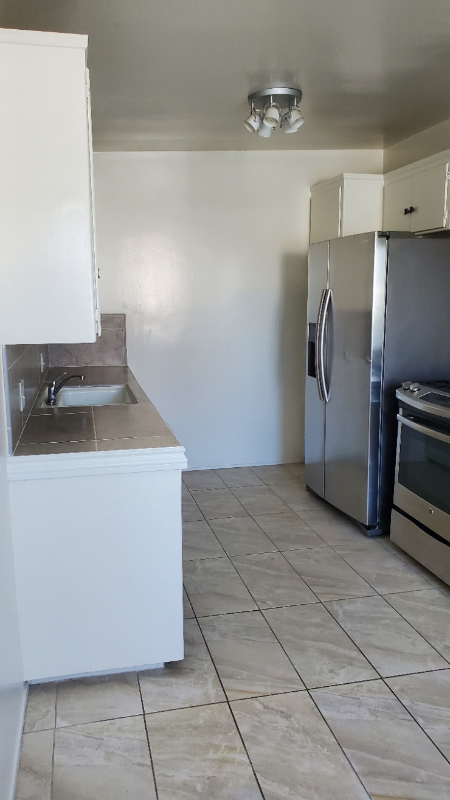 1150 MANHATTAN BCH BLVD