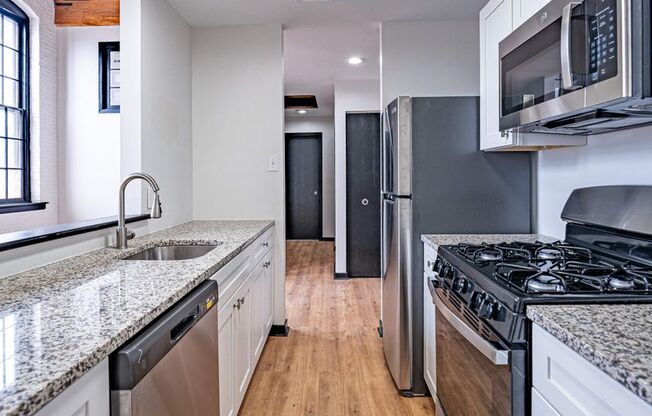 1 bed, 1 bath, $1,300, Unit Apartment 104
