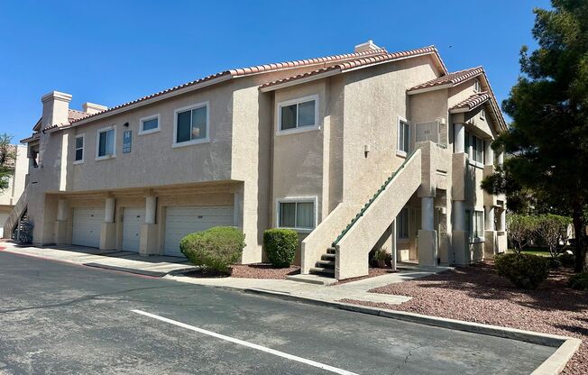 2 beds, 2 baths, $1,650, Unit UNIT 2011