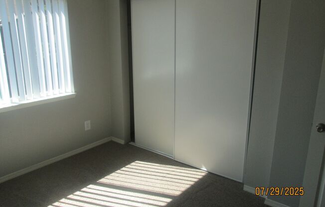 2 beds, 1 bath, 870 sqft, $1,550, Unit 223-53