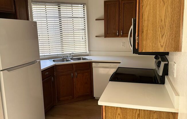 2 beds, 2 baths, $1,295