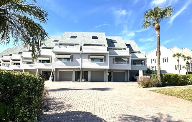 Tierra Verde WATERFRONT Annual Unfurn. 3BR 3BA 2 Car Tandem Garage Townhome w/SLIP