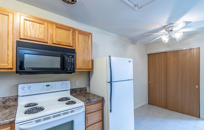 1 bed, 1 bath, 525 sqft, $825, Unit Unit 3585-04