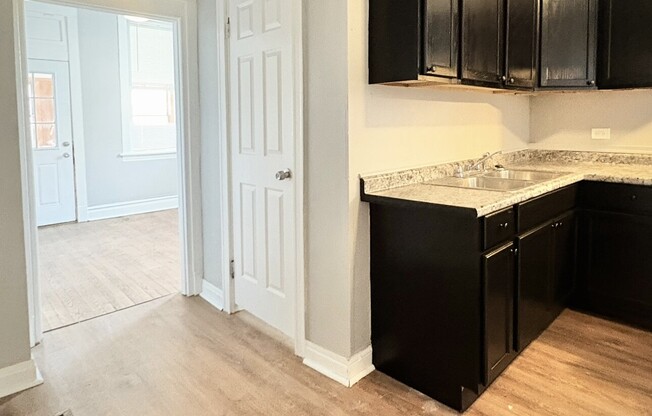 2652 W. 23rd Place, Unit 2R