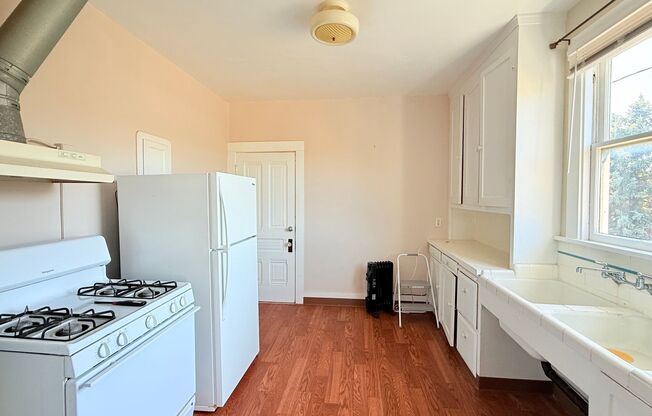 3240 Briggs #D - 30% Rental Fee