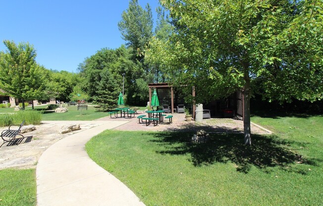 2 beds, 1 bath, 799 sqft, $1,045