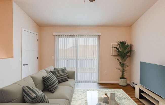 1 bed, 1 bath, 705 sqft, $1,150, Unit AT 715-55