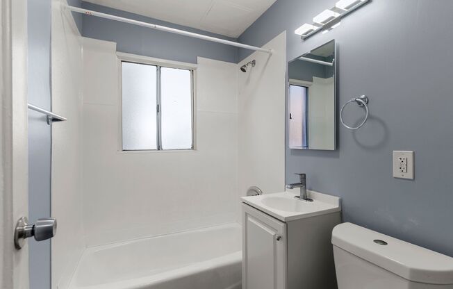 2 beds, 1 bath, 552 sqft, $1,895, Unit 726-03