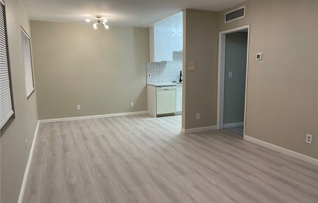 2 beds, 2 baths, 815 sqft, $2,580, Unit 102