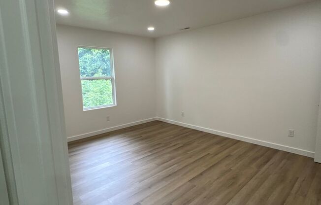 3073-3077 North Fremont