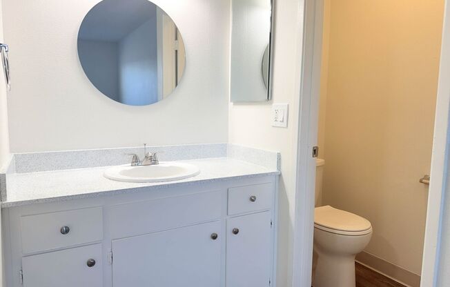 2 beds, 1.5 baths, 816 sqft, $2,175, Unit B19