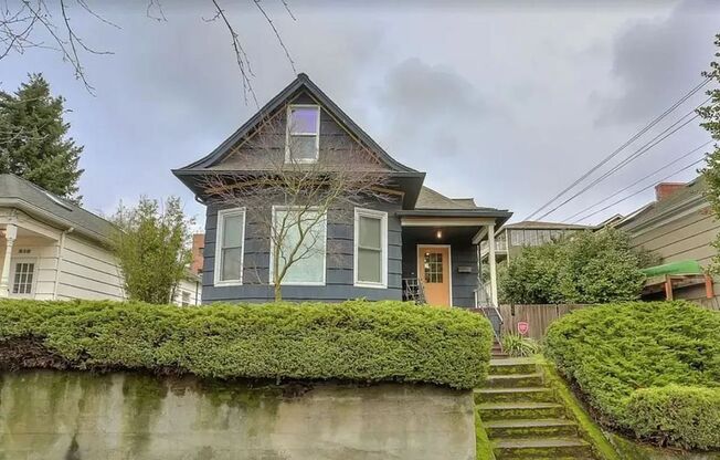 5bd/2.5ba in the Heart of Capitol Hill