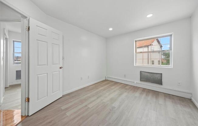 3 beds, 2 baths, 3,113 sqft, $3,750