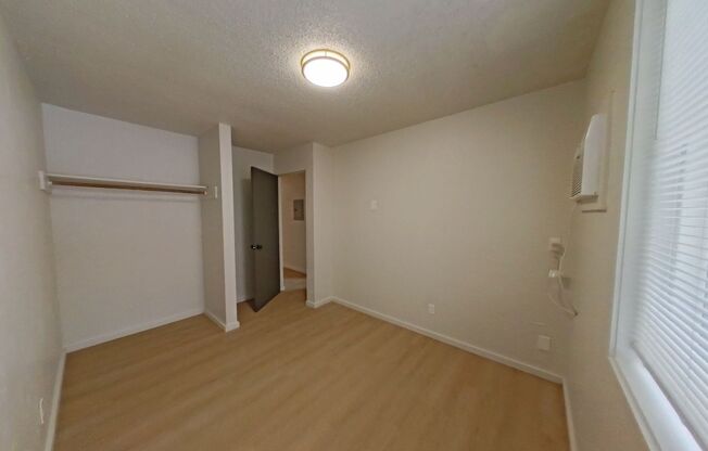 2 beds, 1 bath, 647 sqft, $1,660, Unit 21A