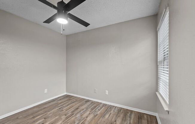 2 beds, 1 bath, 743 sqft, $1,430, Unit 25