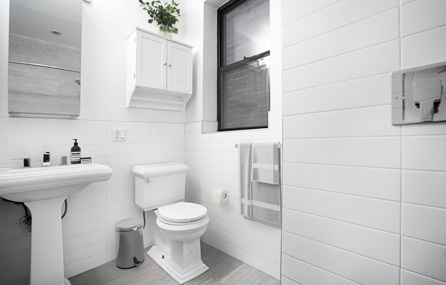 150 W 84 ST