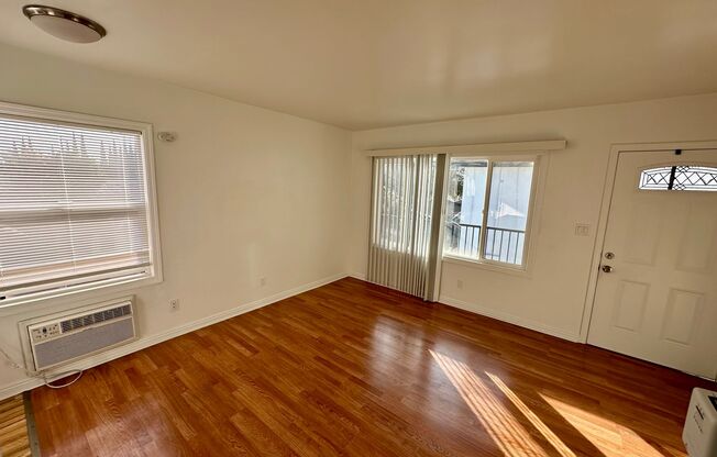 1 bed, 1 bath, $1,895, Unit G