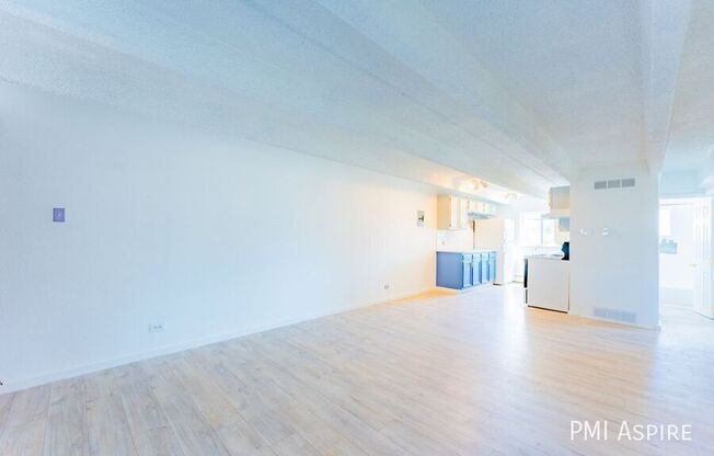 1180 Yosemite St. Apt# 307