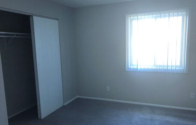 1 bed, 1 bath, 755 sqft, $1,080, Unit 5728H