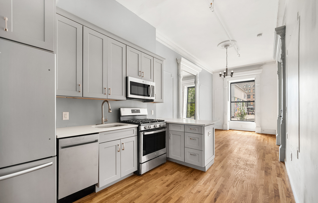 151 W 126 ST