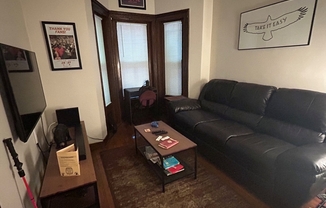 1 bed, 1 bath, 900 sqft, $2,400, Unit 1