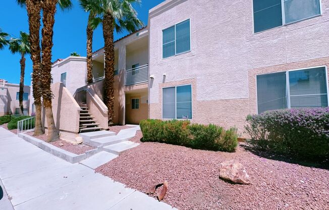 2b2b Condo Tropicana/Jones  $1450
