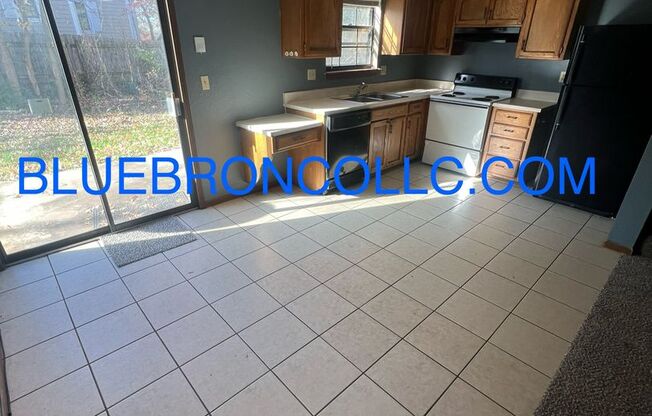 2 beds, 1.5 baths, $1,150, Unit 120