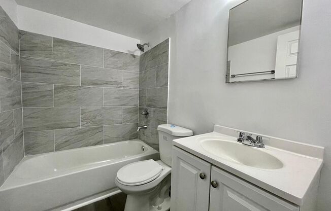 2 beds, 1 bath, 750 sqft, $875