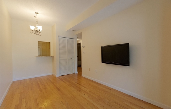 2456 Massachusetts Ave Apt 302