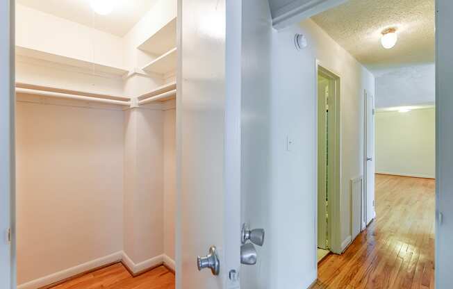 The Crestmont Apartments closet