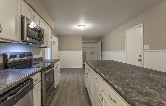 Gorgeous 3 Bedroom Home located near the new HYVEE!