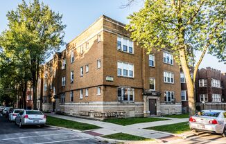 5001 W Adams