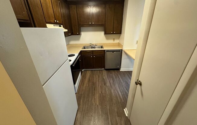 O&#39;Kelly Apartments- 2809 O&#39;Kelly St