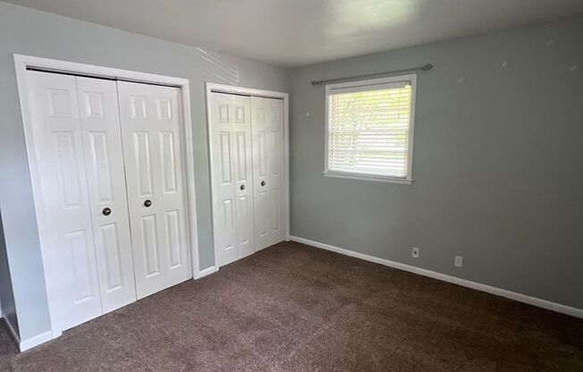 2 beds, 1 bath, 1,000 sqft, $1,549