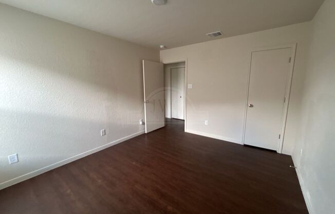 3 beds, 2 baths, $1,250, Unit 5705 Rustler Unit A