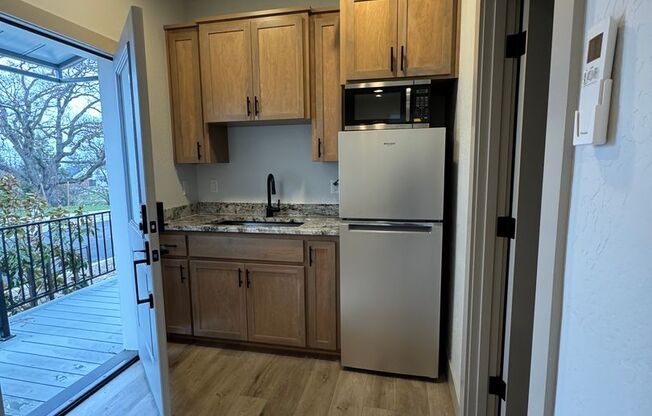 Studio, 1 bath, $1,100, Unit BC 166 A