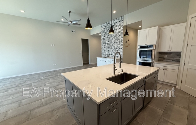1210 11 ST NW