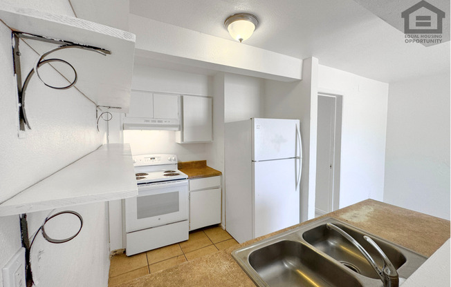 1708 W Yuma St