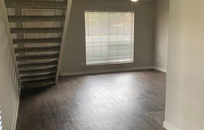 1 bed, 1 bath, 841 sqft, $895, Unit 1611