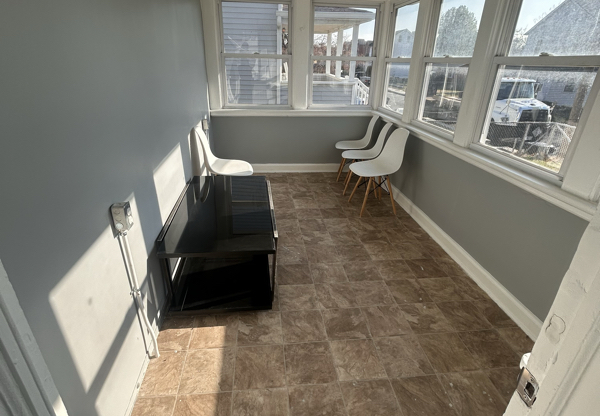 240 Riverview Ave Apt 1ST