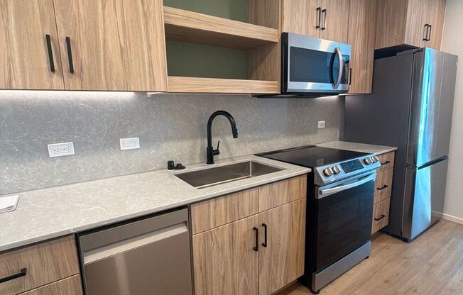 Studio, 1 bath, 464 sqft, $2,495, Unit 609