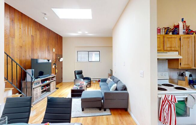 Nice 2 bed in Back Bay