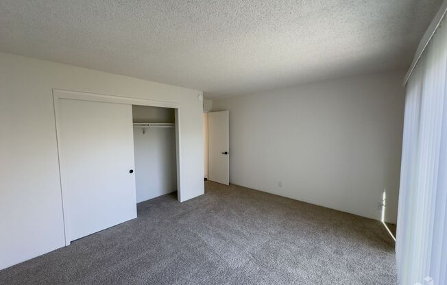 1 bed, 1 bath, $1,375, Unit 15