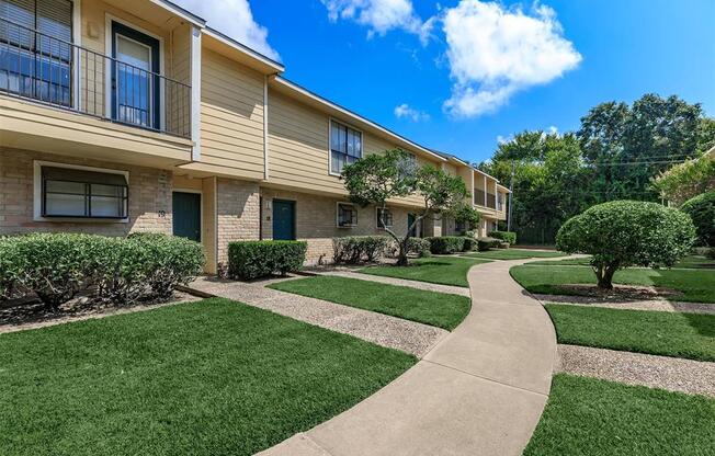 16505 Tiffany Ct