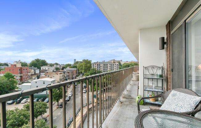 2 beds, 2 baths, 920 sqft, $4,100, Unit 6A