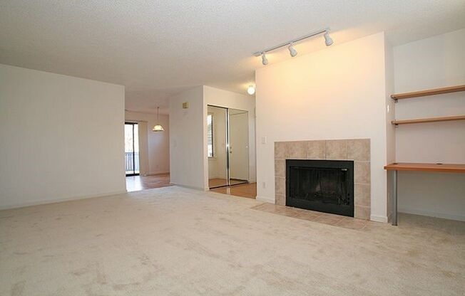 2Bd/1Ba Kirkland Condo
