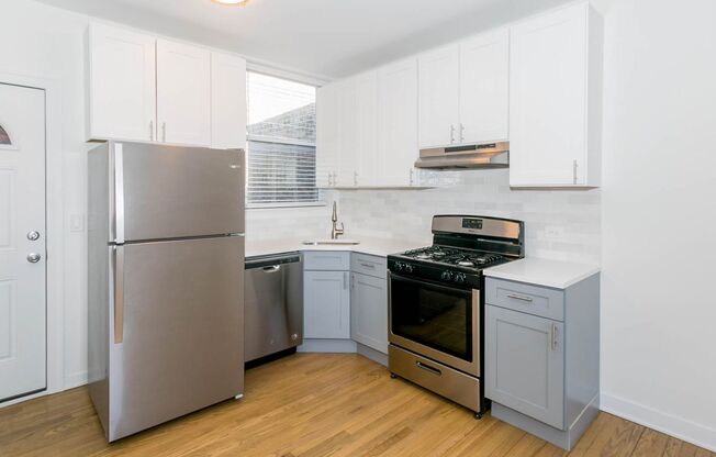 2 beds, 1 bath, 920 sqft, $2,050, Unit 5214D-3