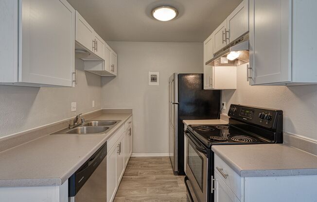Gated Community, Laundry On-Site< Not deposit Required! One Month FREE Rent!